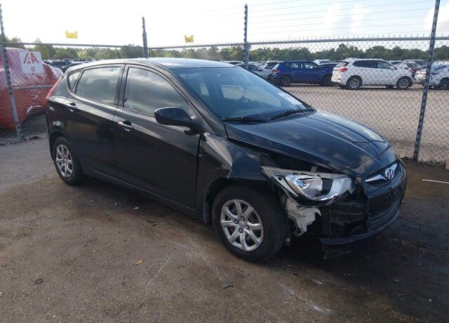 2012 HYUNDAI Accent