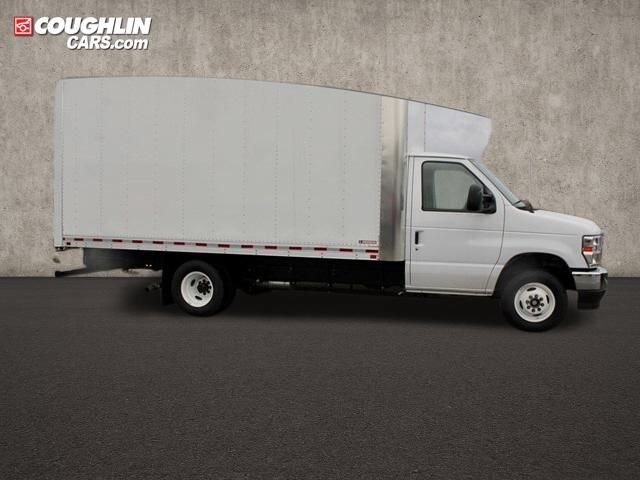 2025 FORD E-350