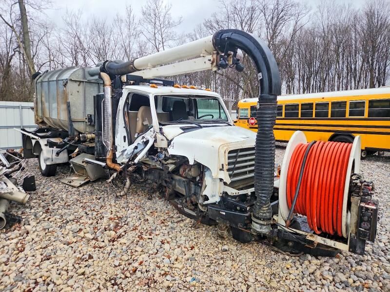2008 STERLING TRUCK L7500 series