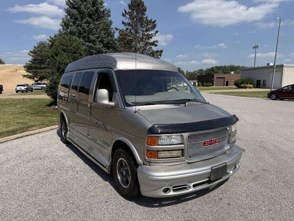 2002 GMC Savana