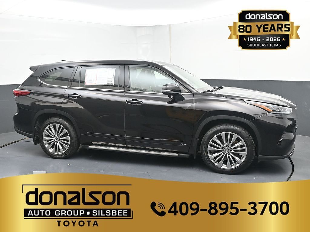 2022 TOYOTA Highlander