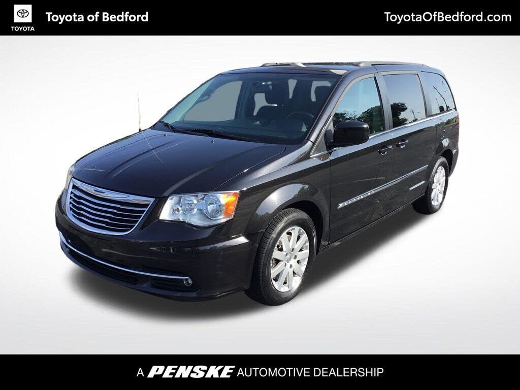 2015 CHRYSLER Town and Country