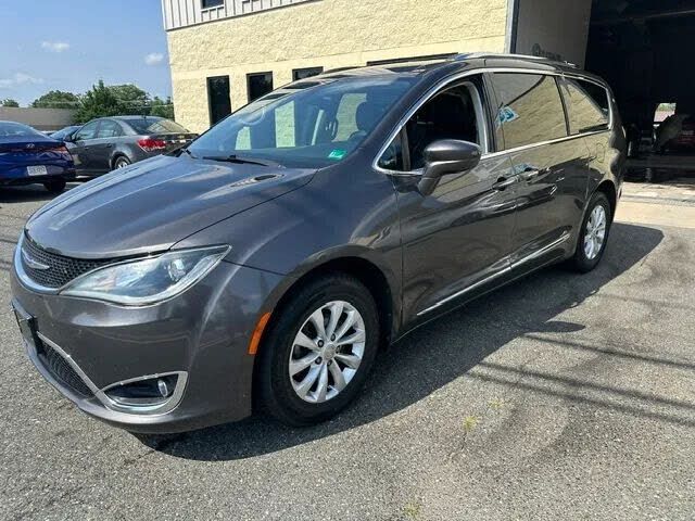 2019 CHRYSLER Pacifica