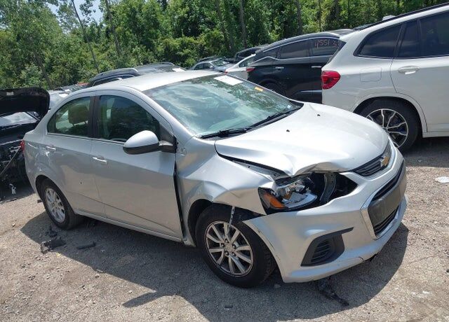 2017 CHEVROLET Sonic