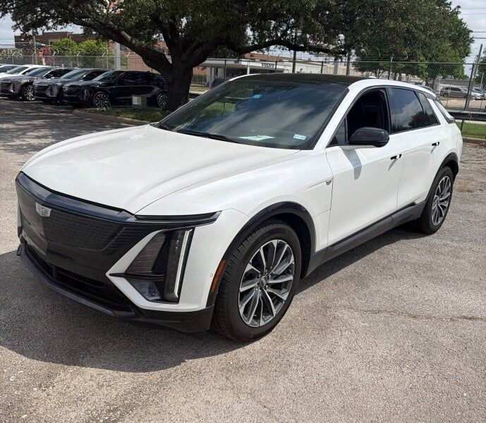 2024 CADILLAC Lyriq