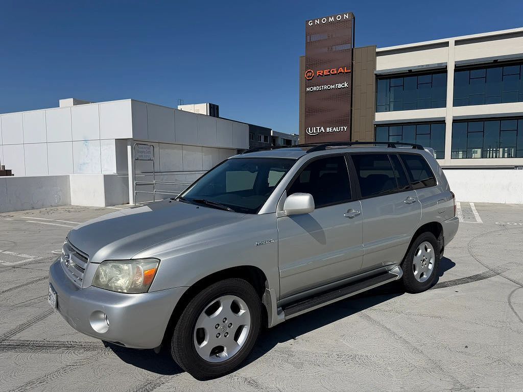 2004 TOYOTA Highlander