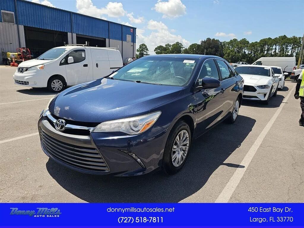 2017 TOYOTA Camry