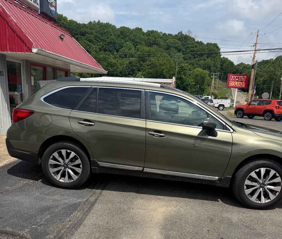 2018 SUBARU Outback
