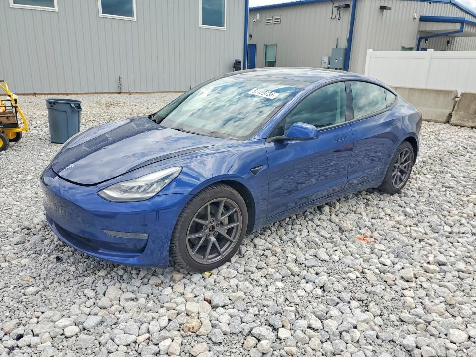 2021 TESLA Model 3