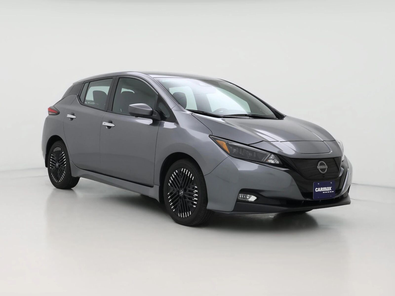 2025 NISSAN Leaf