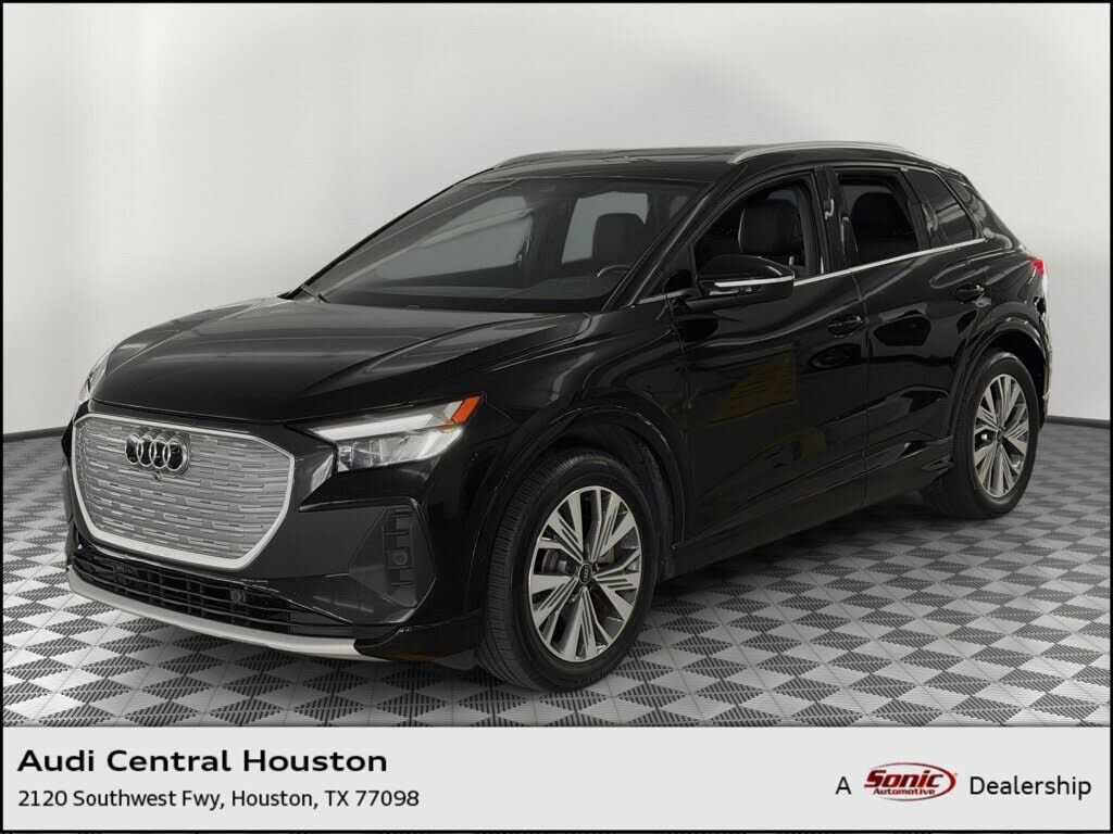 2023 AUDI Q4