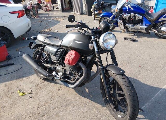 2017 MOTO GUZZI V7 III Stone