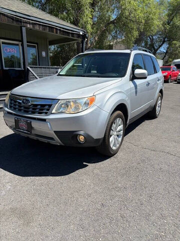 2011 SUBARU Forester