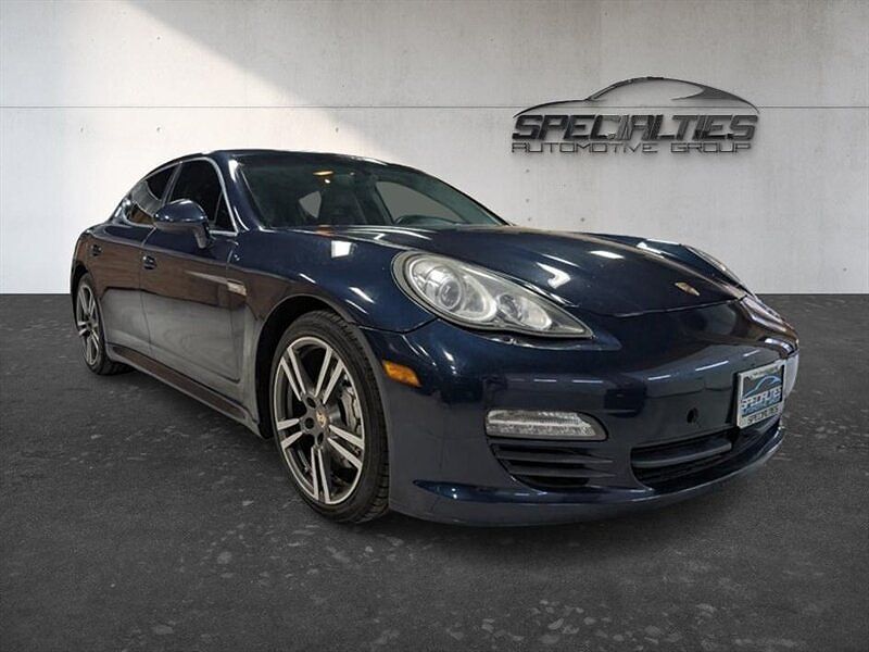 2012 PORSCHE Panamera