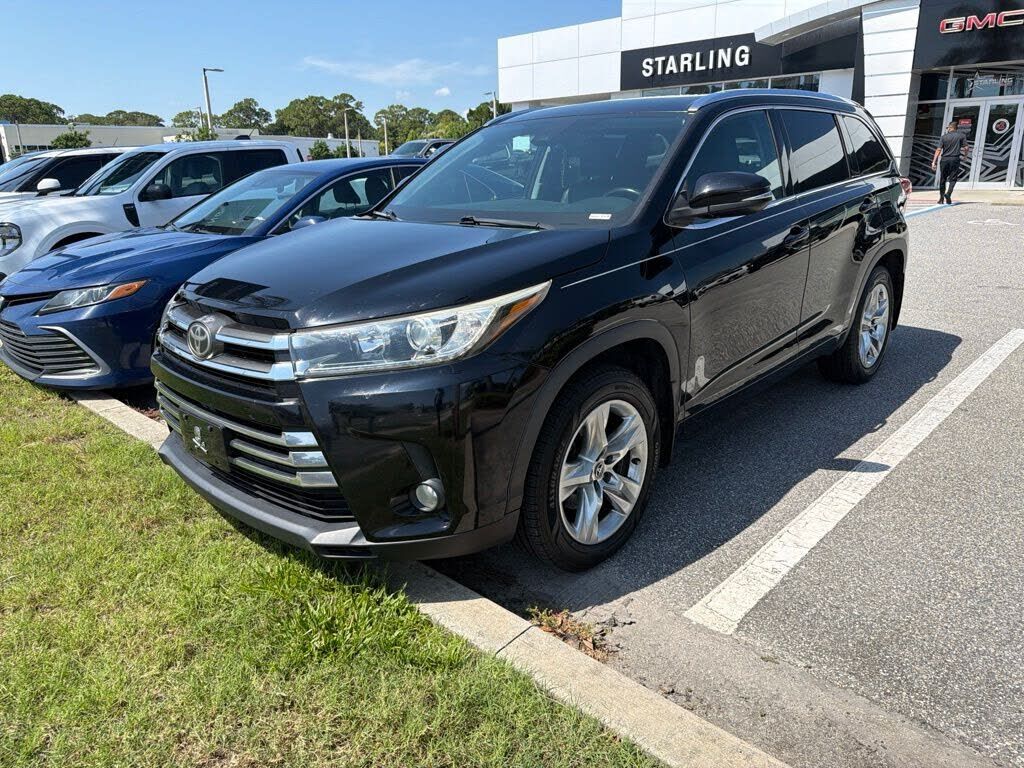 2017 TOYOTA Highlander