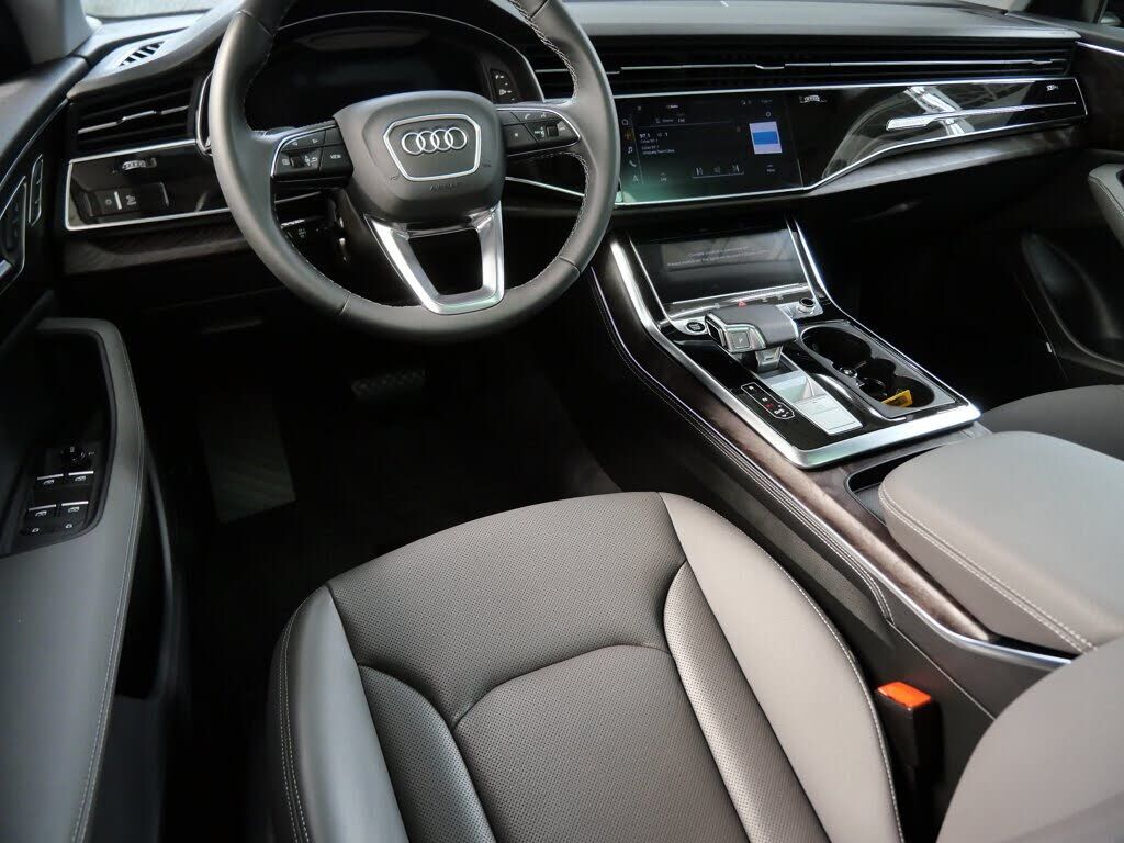 2023 Audi Q8