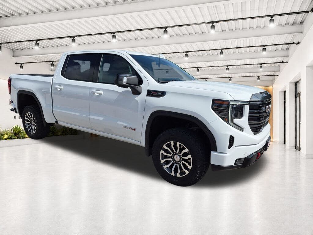 2023 GMC Sierra
