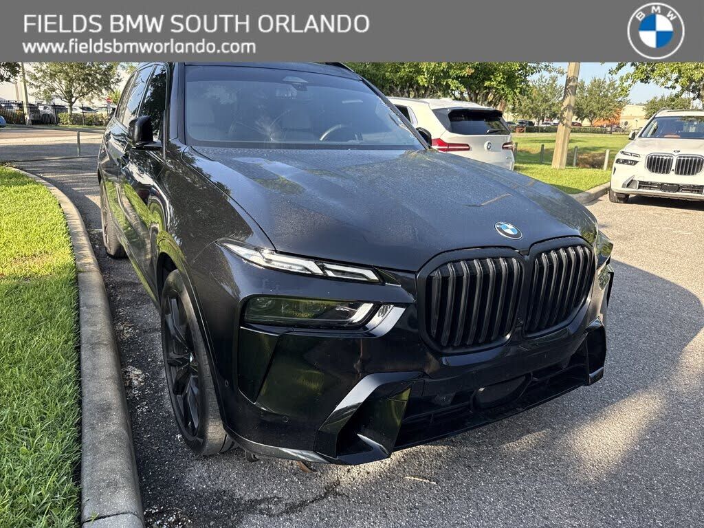2023 BMW X7