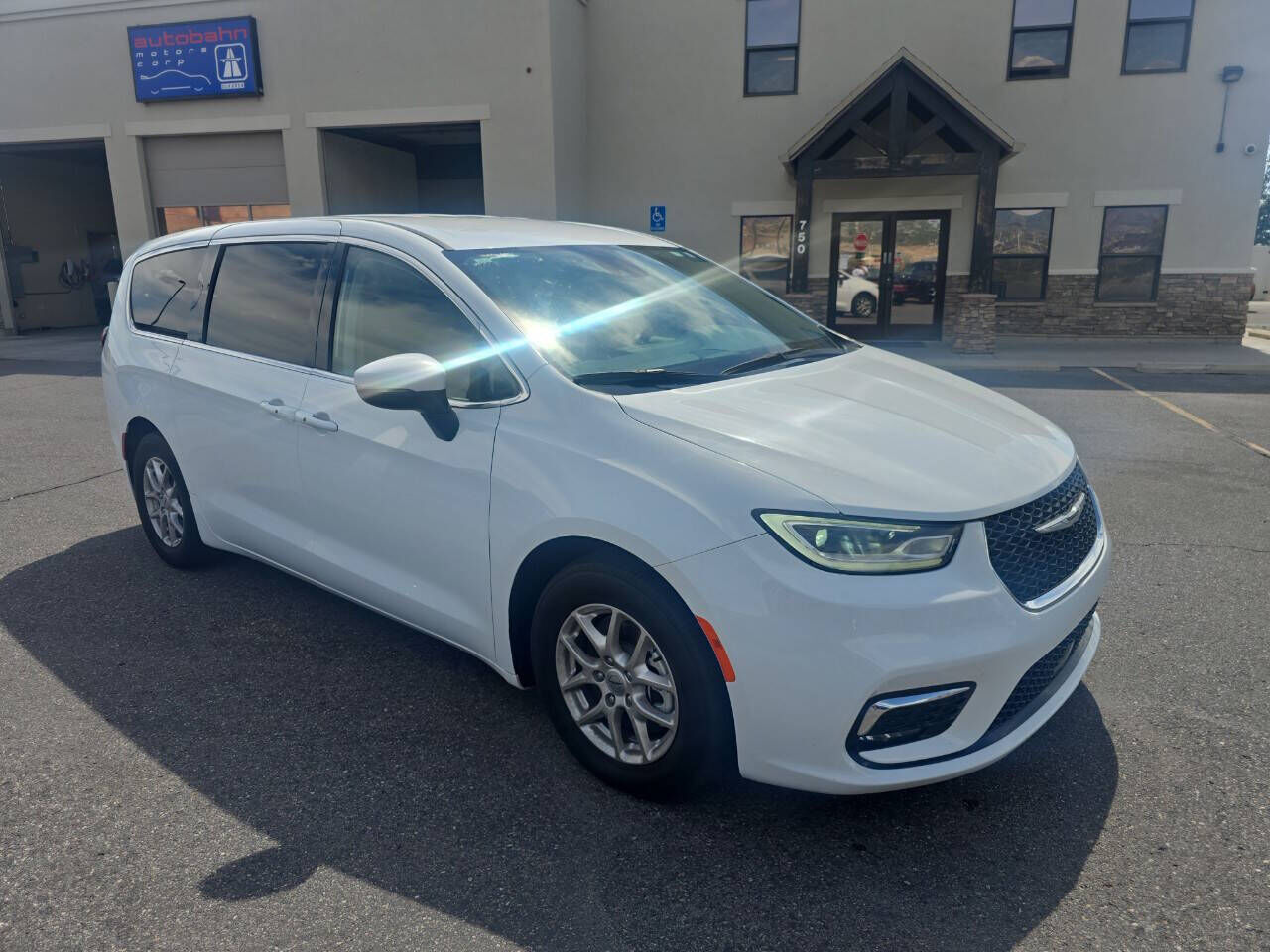 2023 CHRYSLER Pacifica