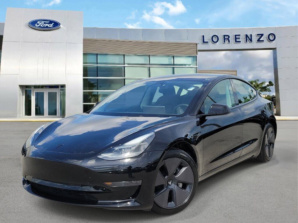 2023 TESLA Model 3