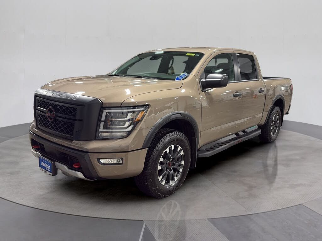 2024 NISSAN Titan