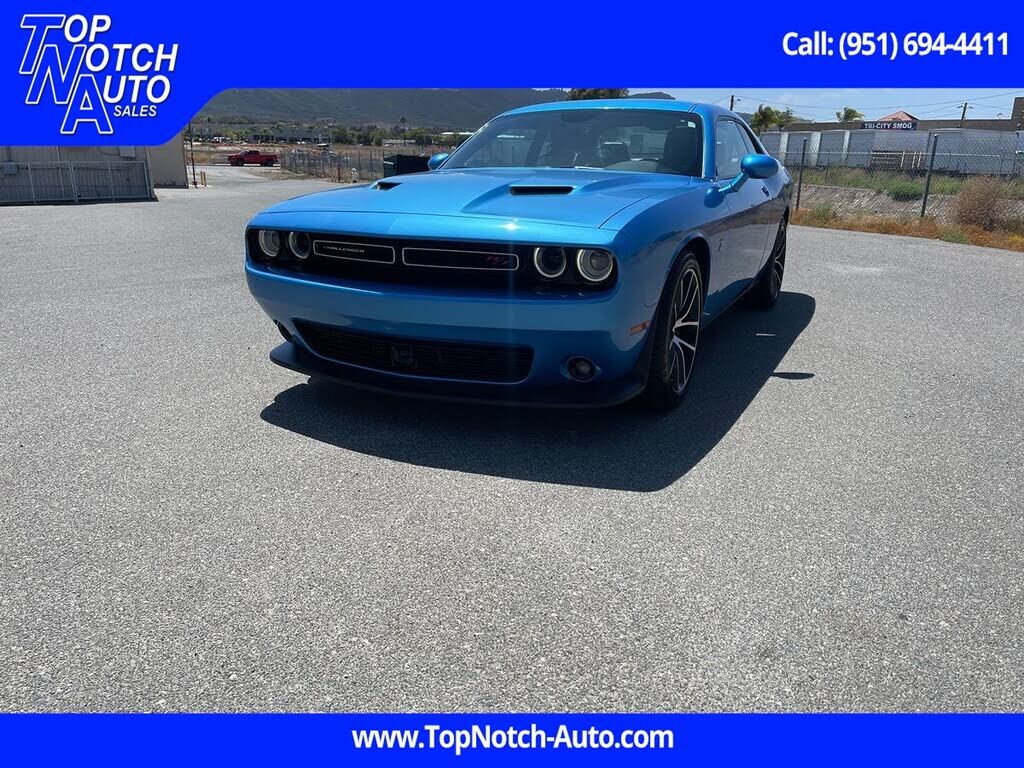 2016 DODGE Challenger