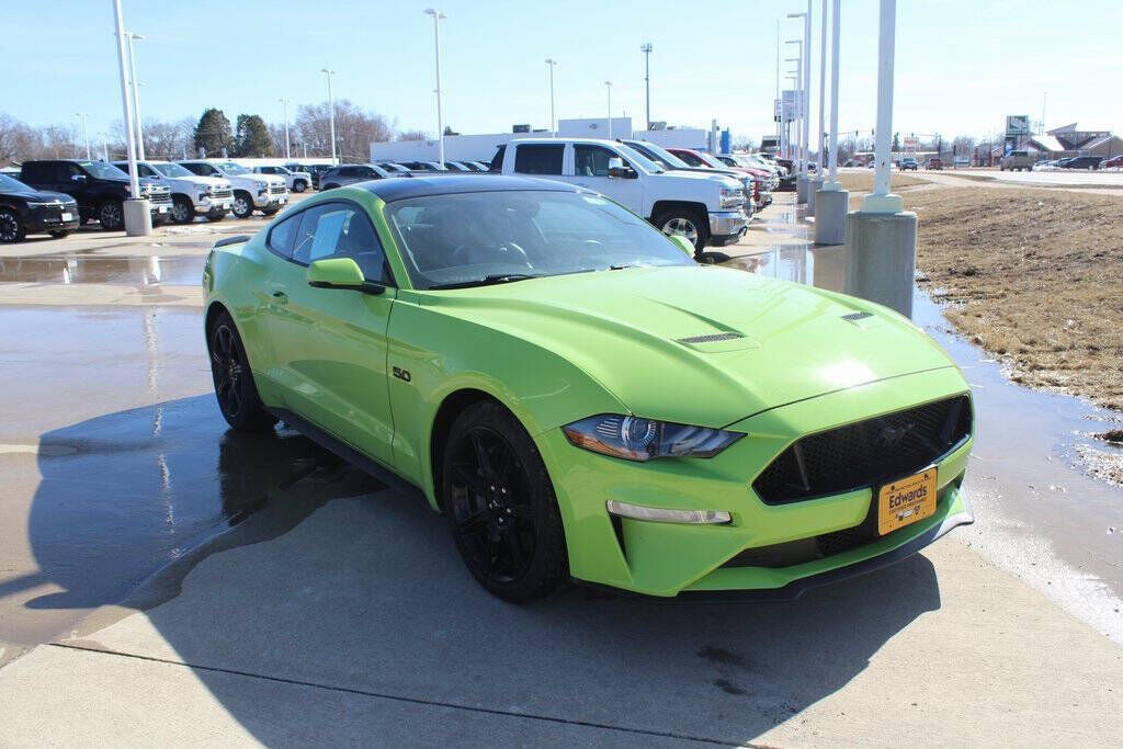 2020 FORD Mustang