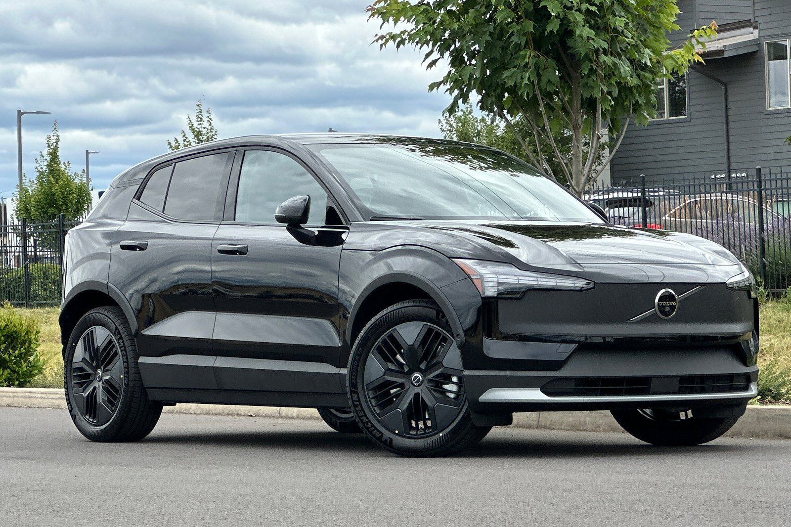 2026 VOLVO EX30 CC
