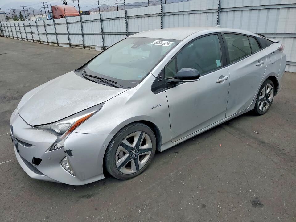 2016 TOYOTA PRIUS