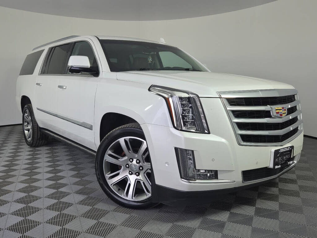 2017 CADILLAC Escalade ESV