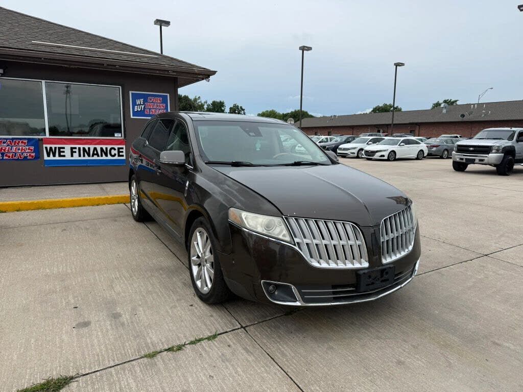 2011 LINCOLN MKT