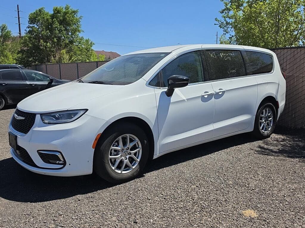 2024 CHRYSLER Pacifica