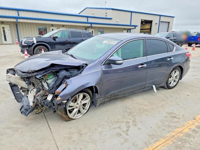 2013 NISSAN Altima