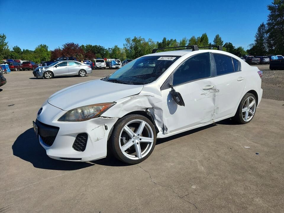 2013 MAZDA Mazda3