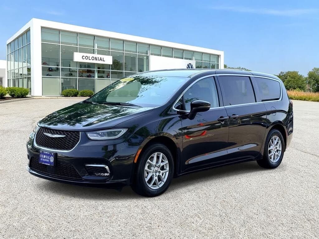 2023 CHRYSLER Pacifica