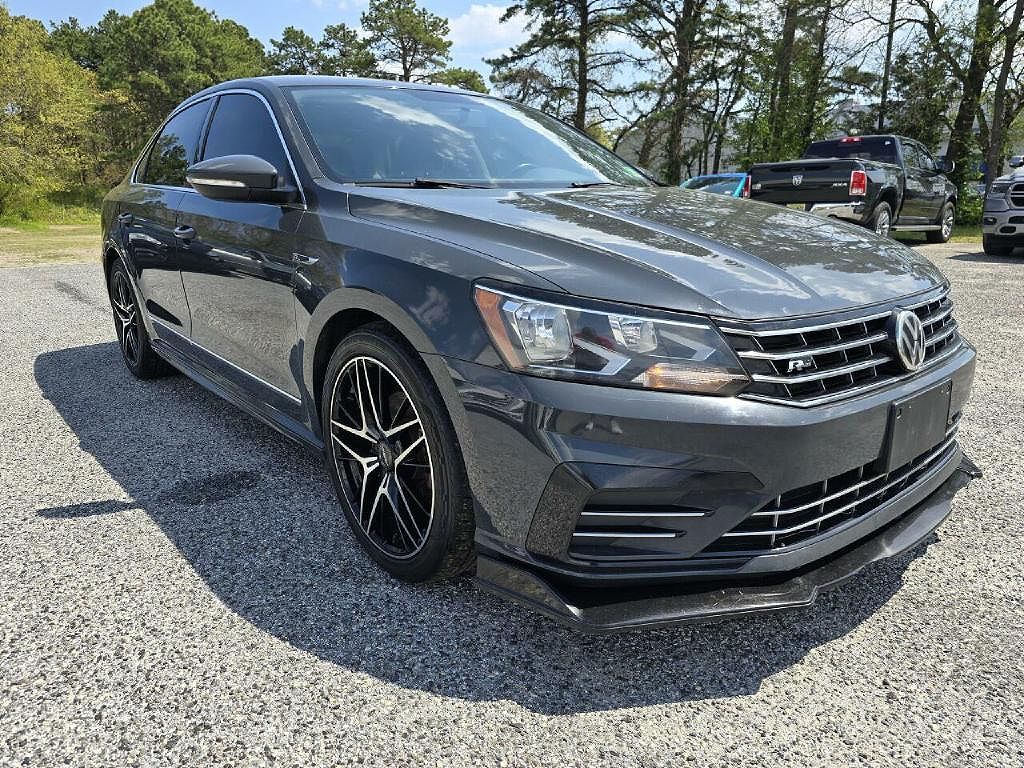 2017 VOLKSWAGEN Passat