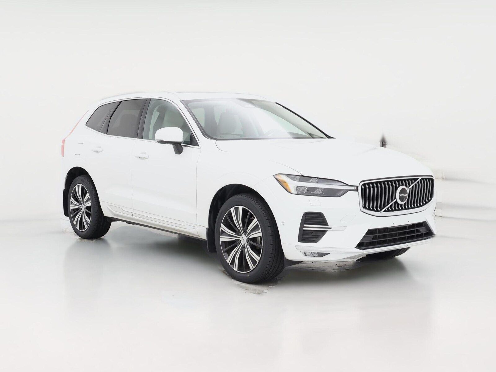 2023 VOLVO XC60