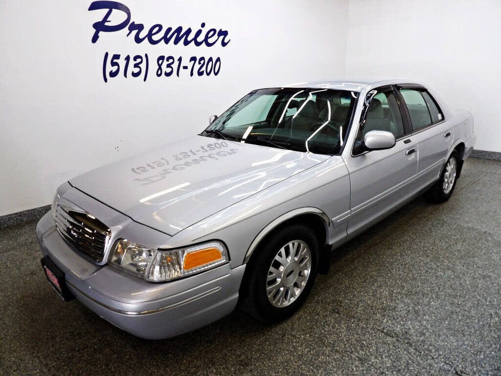 2003 FORD Crown Victoria