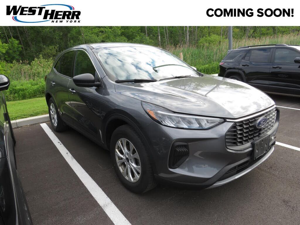 2023 FORD Escape