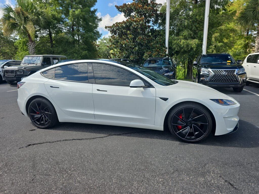2024 TESLA Model 3