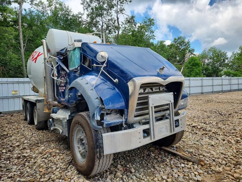 2023 MACK Granite