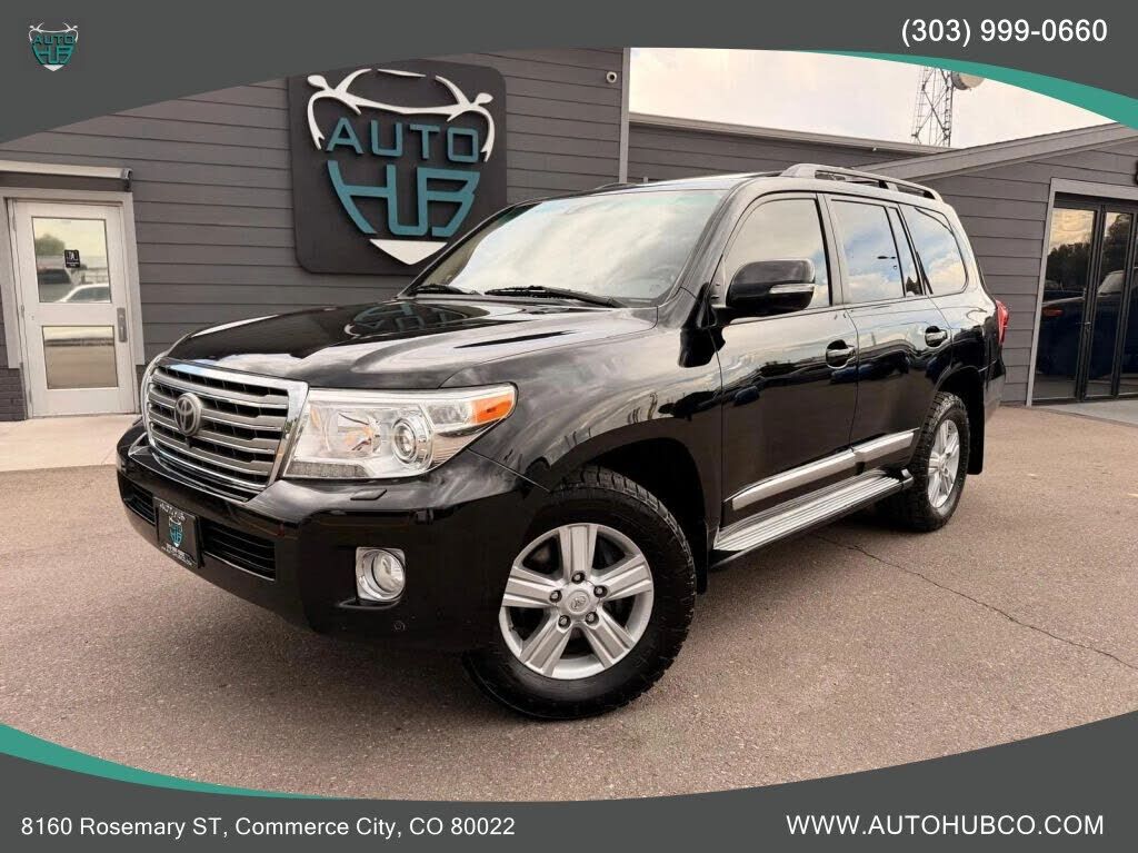 2015 TOYOTA Land Cruiser