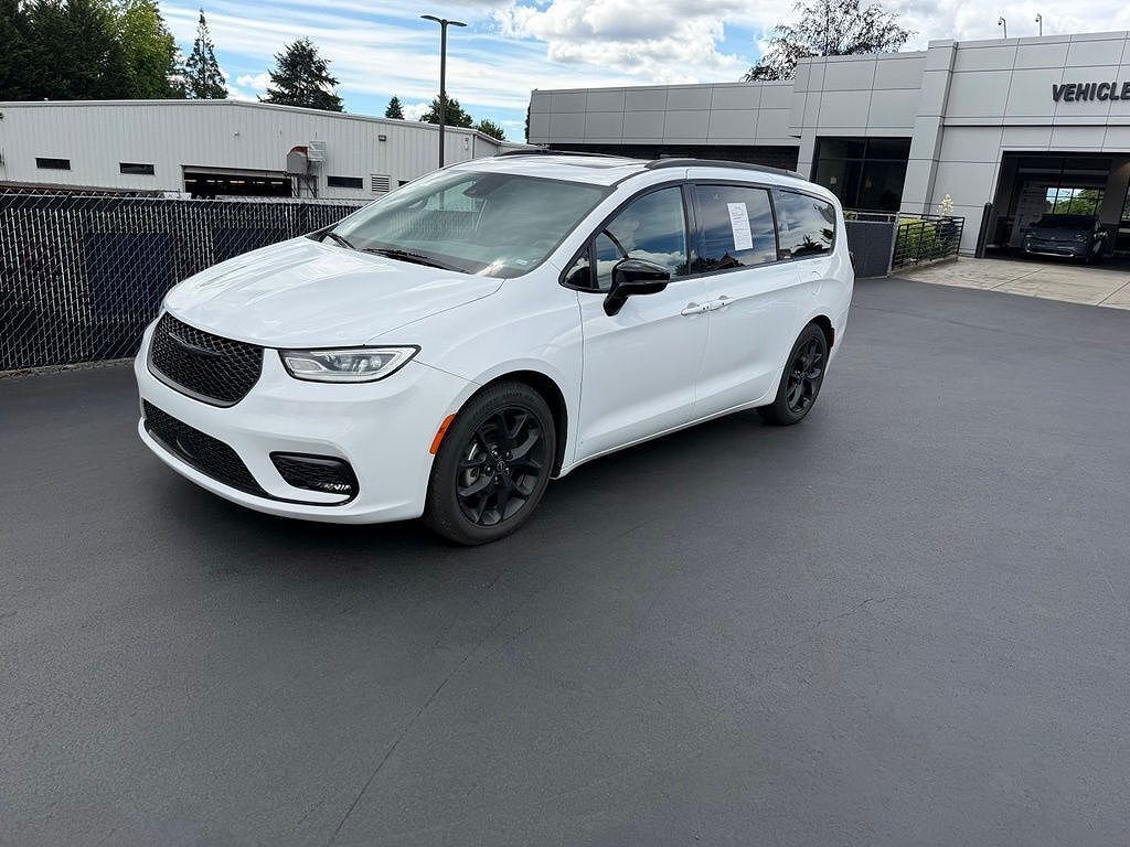 2025 CHRYSLER Pacifica