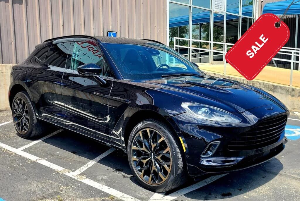 2022 ASTON MARTIN DBX