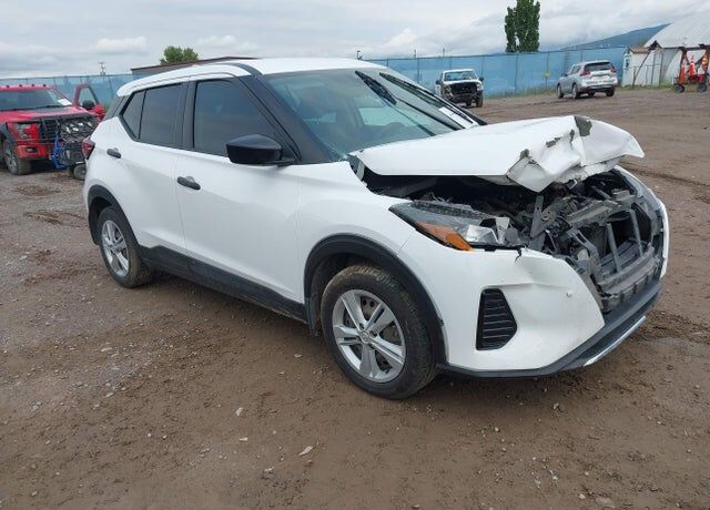 2023 NISSAN Kicks