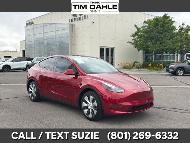 2024 TESLA Model Y