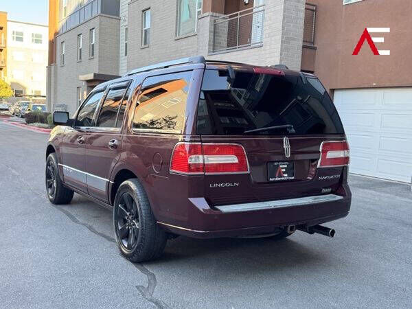 2010 LINCOLN Navigator