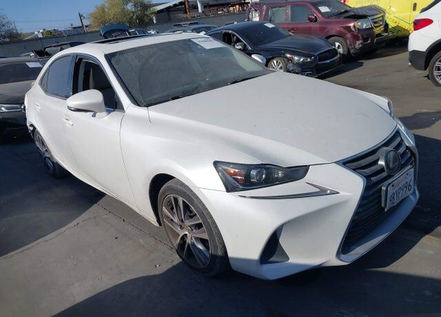 2019 LEXUS IS
