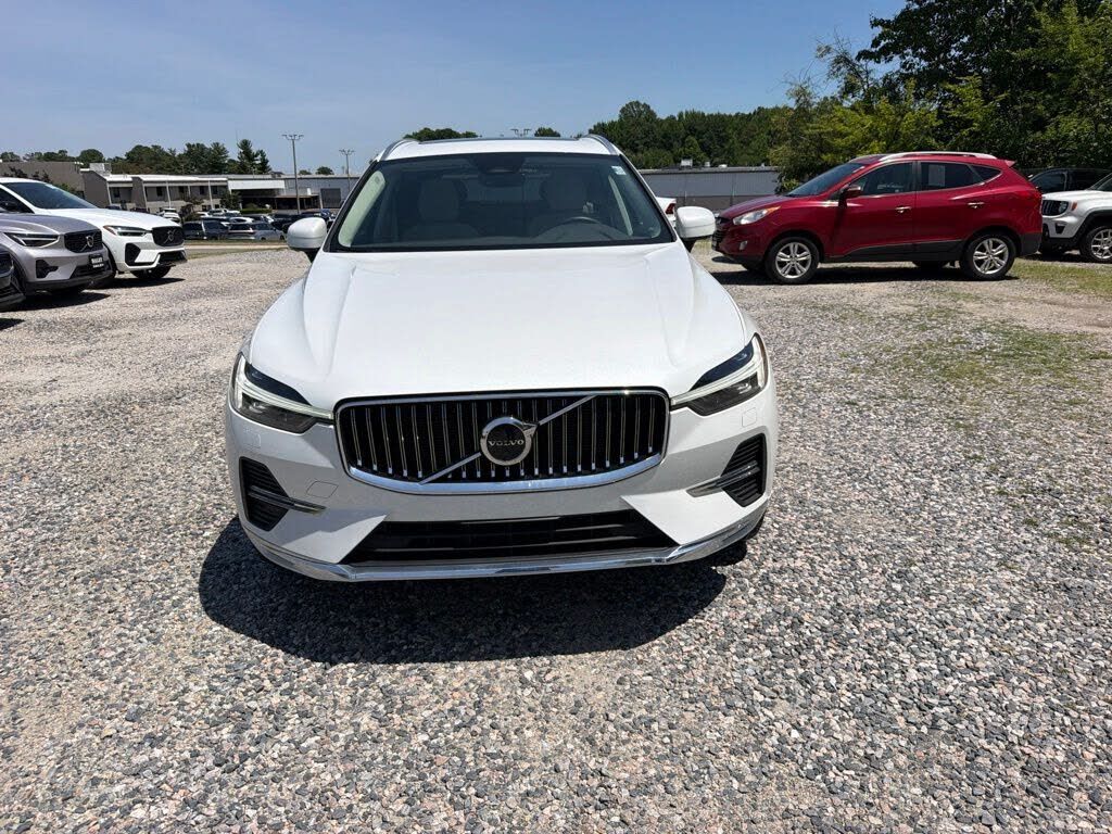 2023 VOLVO XC60