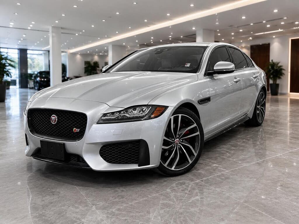 Jaguar XF